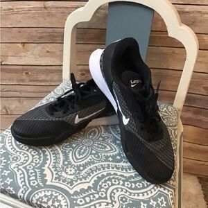 Pickleball Nike Vapor Pro Air Zoom Black and White Athletic Shoes